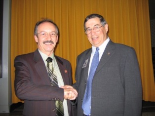 Monseigneur Michel Dagenais et Gilles Melan�on